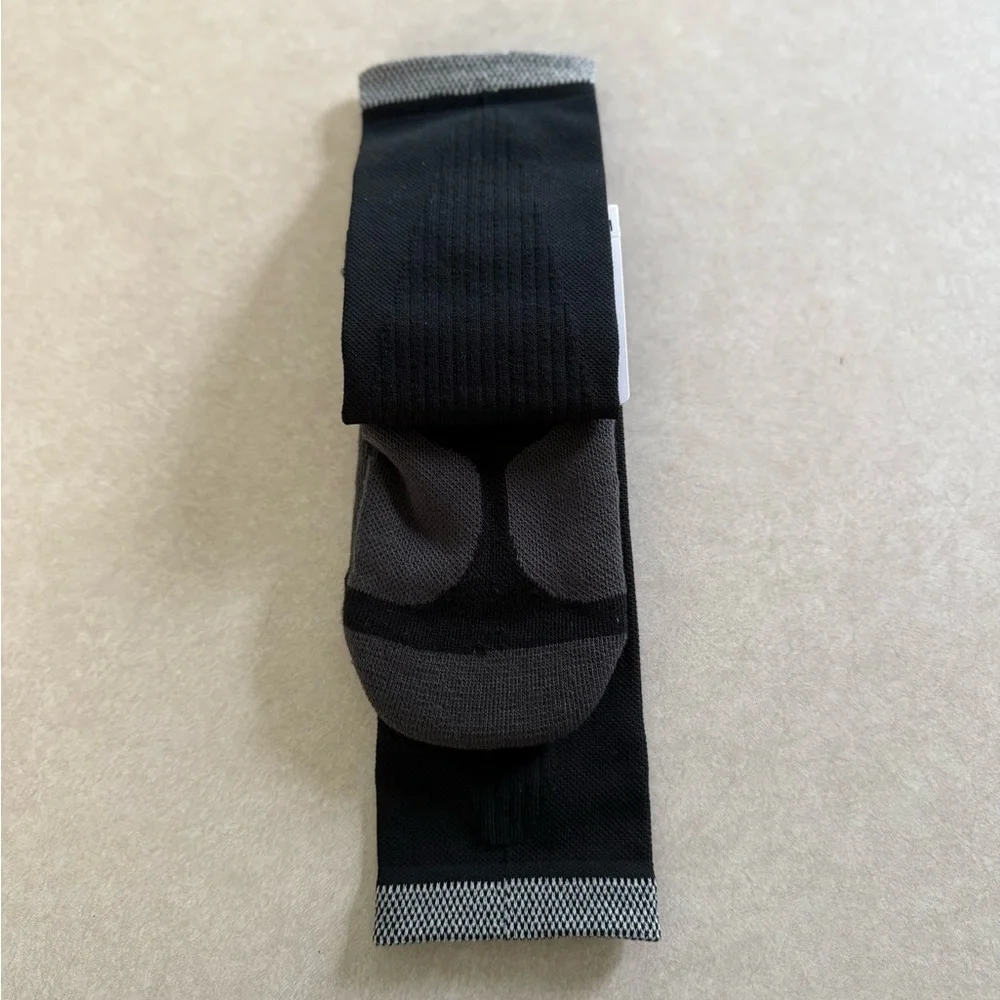 Nike Spark Cushioned Crew Running Socks Black Men’s Sz 6-7.5 Womens Sz 7.5-9 NWT